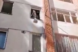 Namirnice dizao konopcem na treći sprat, kesu dezinfikovao rakijom