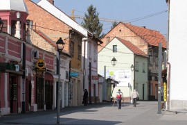 Tuzlaci na ulicu više ne smiju izlaziti bez maske i rukavica