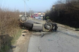 Nezgoda u banjalučkom naselju Motike, auto završio na krovu