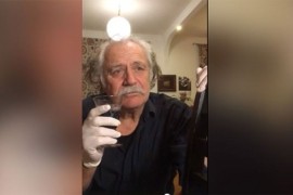 Rade Šerbedžija recitovao i kuvao na Facebooku