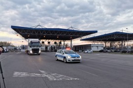 Prvi kontingent pomoći Srbije za Srpsku ušao na Rači