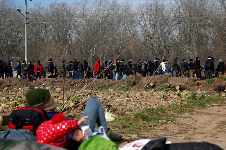Frontex: Situacija s migrantima iz Turske izmakla kontroli