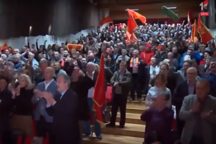 "Ako izađemo, litije će biti smiješne, a ulice postati tijesne"