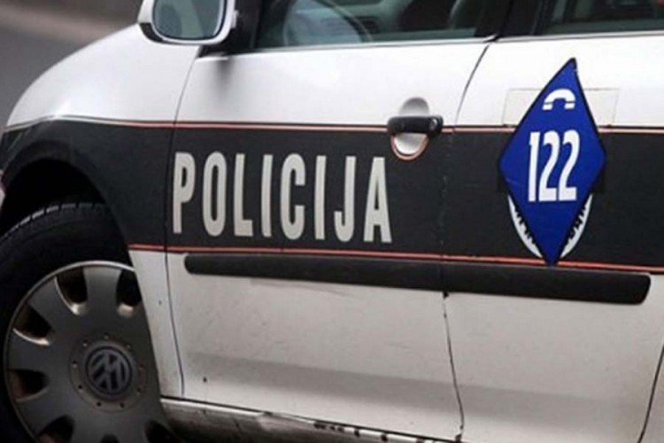Sudar četiri automobila kod Srebrenika