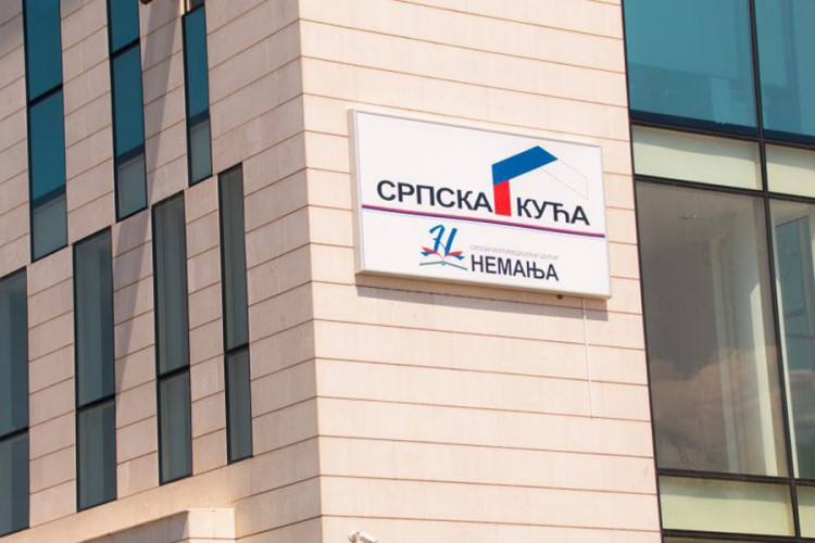 Srpskoj kući u Crnoj Gori uključena struja