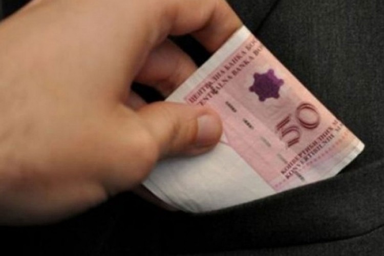 Objavljena odluka: Stranci pri ulasku u BiH moraju imati 150 KM po danu