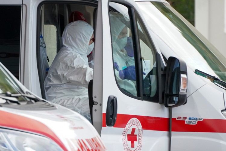 Dvojica pacijenata zaraženih virusom korona na UKC-u RS, jedan u kućnoj izolaciji