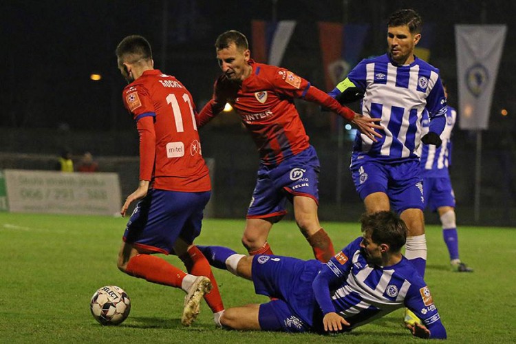 Premijer liga bez publike