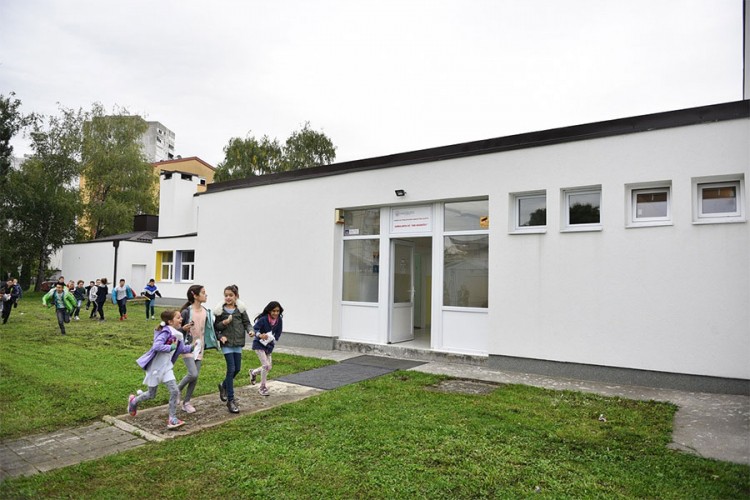 Besplatni rodni listovi za banjalučke maturante i prvačiće