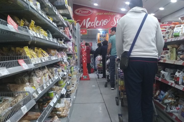"Nema razloga za paniku, stanje na tržištu redovno"
