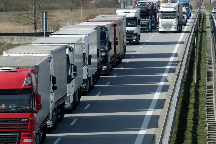 Preporuke: Šta trebaju raditi vozači koji dolaze u RS