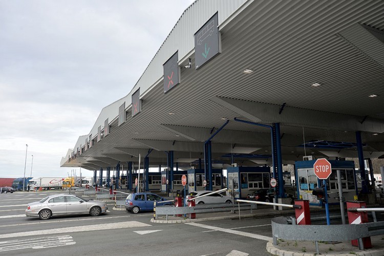 Zatvara se granica između BiH i Srbije, prelazak moguć samo teretnjacima