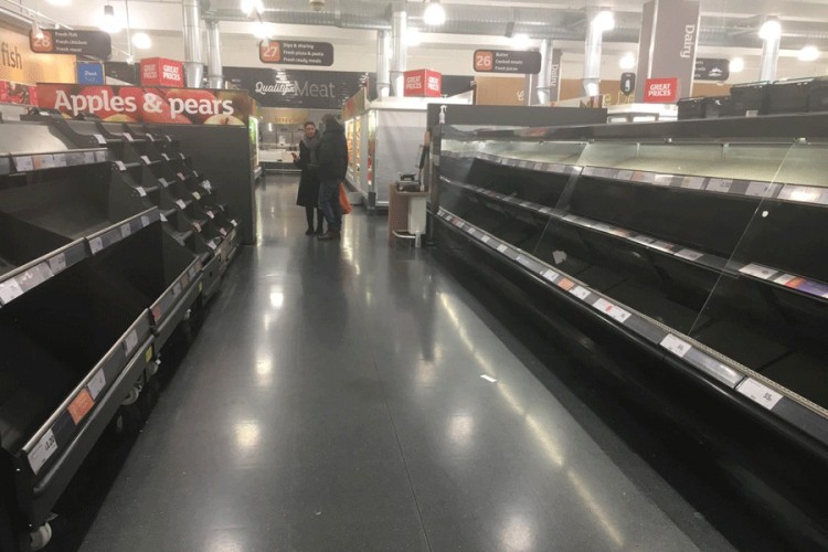 London pust, opustošeni rafovi