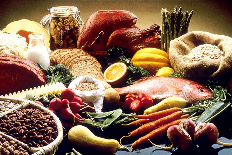 EFSA: Nema dokaza da se virus korona širi hranom