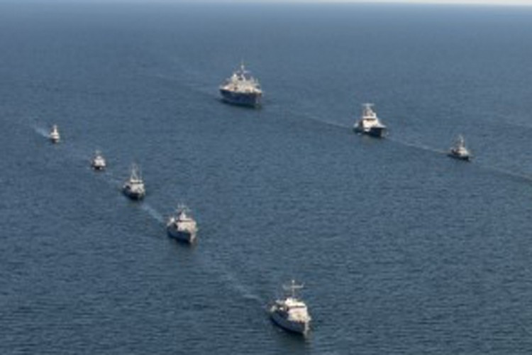 NATO brodovi plove ka Crnom moru