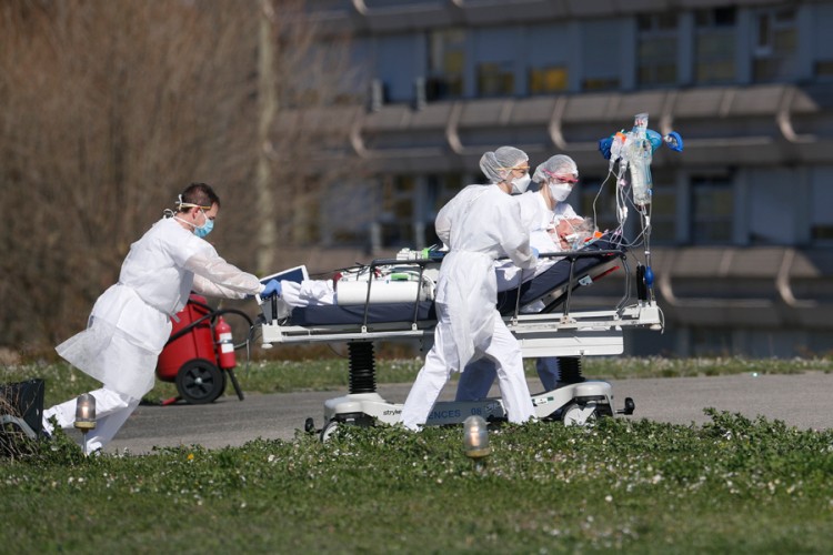 U Španiji zaraženo oko 4.000 medicinskih radnika