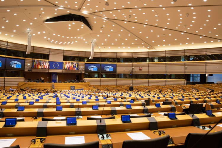 Prva žrtva virusa korona u institucijama EU