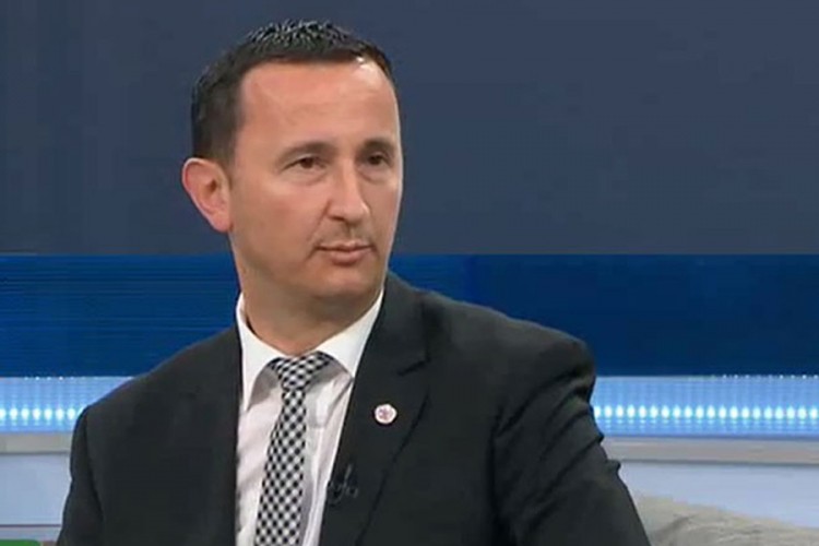 Ćurić: Pronaći rješenje za isplatu penzija i otplatu kredita fizičkih lica