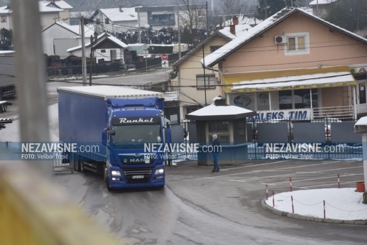 Vozač preminuo u kamionu, nema tragova nasilja