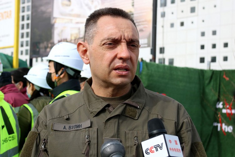 Vulin: Kina uz srpski narod uvijek kada mu je najteže