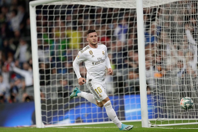 Luka Jović poklonio 50.000 evra za respiratore