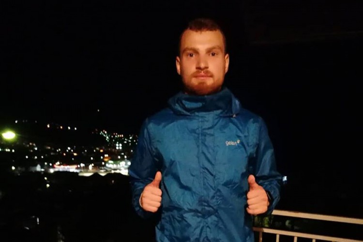 Sport u doba virusa korona: Goraždanin na balkonu istrčao polumaraton
