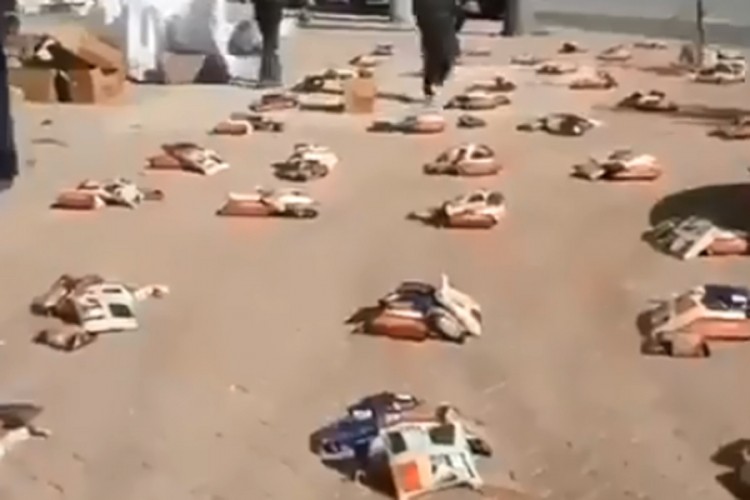 Humanost na djelu: Na ulici ostavljaju pakete hrane za najugroženije
