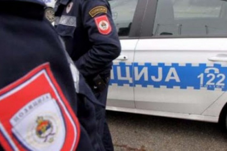 Sletjela opelom s puta, povrijeđene dvije osobe