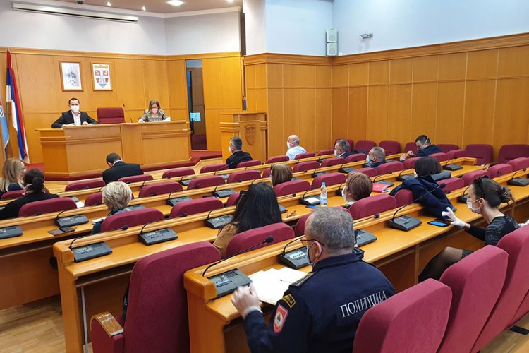 Ćurić: Svi koji uđu iz drugih zemalja idu u karantin