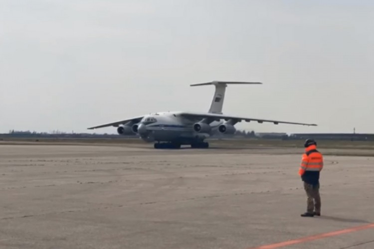 U Italiju stigao još jedan ruski avion s respiratorima