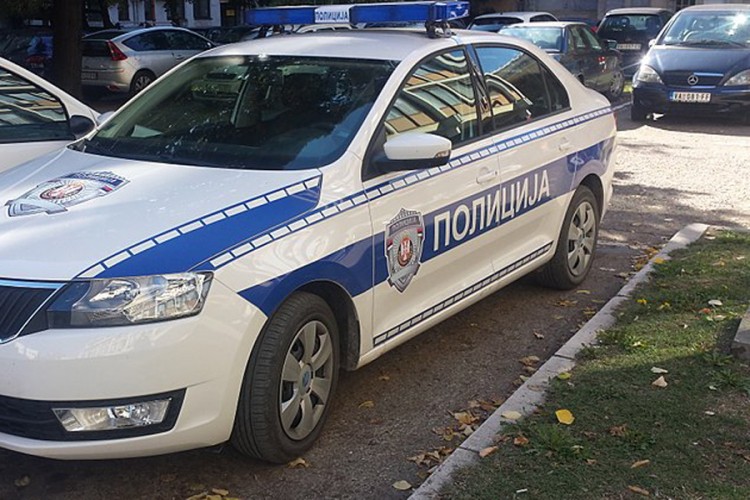 Muškarac naoružan upao u kuću u Zaječaru
