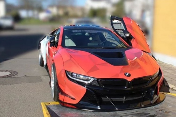 Objavio snimke divljanja pa ostao bez skupocjenog BMW-a i dozvole