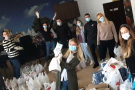 Ujedinjena Srpska podijelila 1.000 paketa pomoći