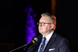 Ministar podnio ostavku zbog kršenja zabrane putovanja