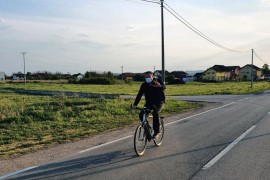 Dodik uživao u vožnji biciklom prije policijskog časa