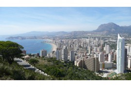 Španski mediteranski grad spušta cijene piva kako bi privukao turiste