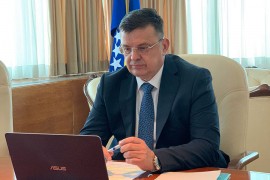 Tegeltija i Lajčak: Što prije pokrenuti ekonomske aktivnosti