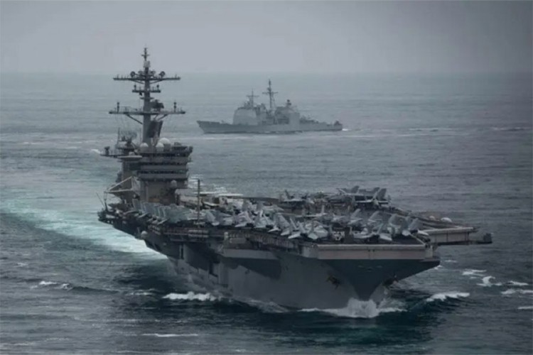 Smijenjen komandant američkog nosača aviona, upozoravao na koronu