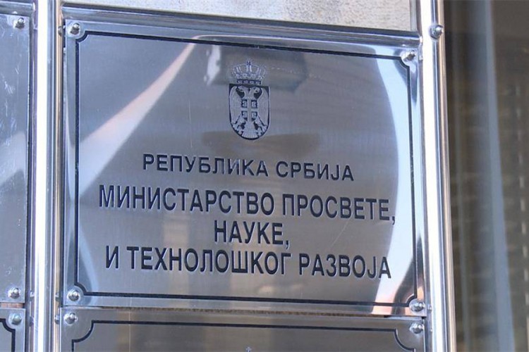 Troje zaposlenih u ministarstvu zaraženo virusom korona