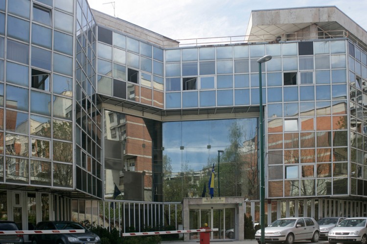 Za pola mjeseca bez posla u FBiH ostalo više od 13.000 ljudi