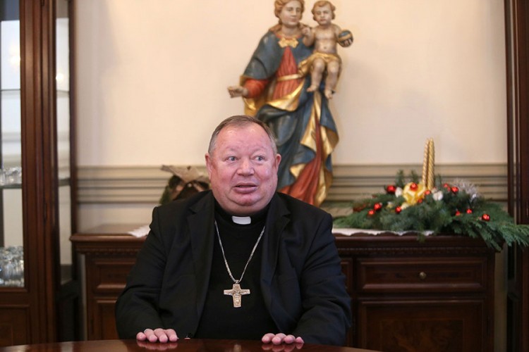 Uskrs slavite tamo gdje se zateknete, a mise putem medija