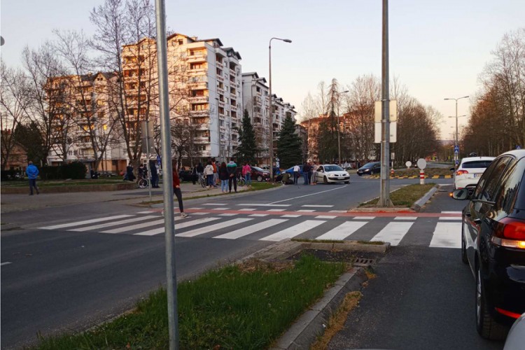 Saobraćajna nezgoda u Banjaluci, auto udario skuter