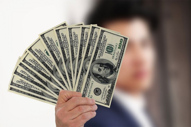 Korona izbacila sa "Forbsove" liste 226 milijardera, Bezos i dalje prvi