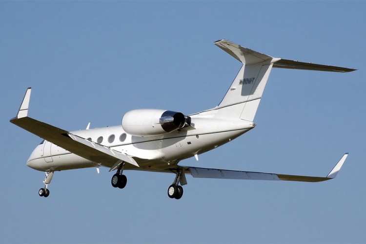 Hrvatski biznismen iznajmio avion pa sa društvom krenuo u Francusku