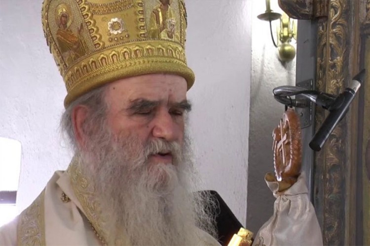 Priveden mitropolit Amfilohije