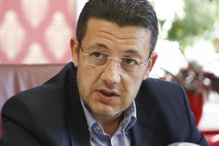 Čampara: Smanjiti primanja i delegatima u Domu naroda