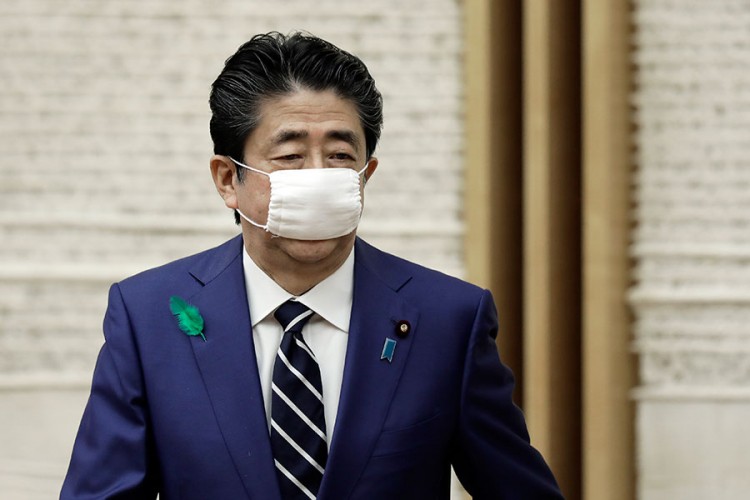 Abe najavio: Svaki građanin Japana će dobiti 854 evra