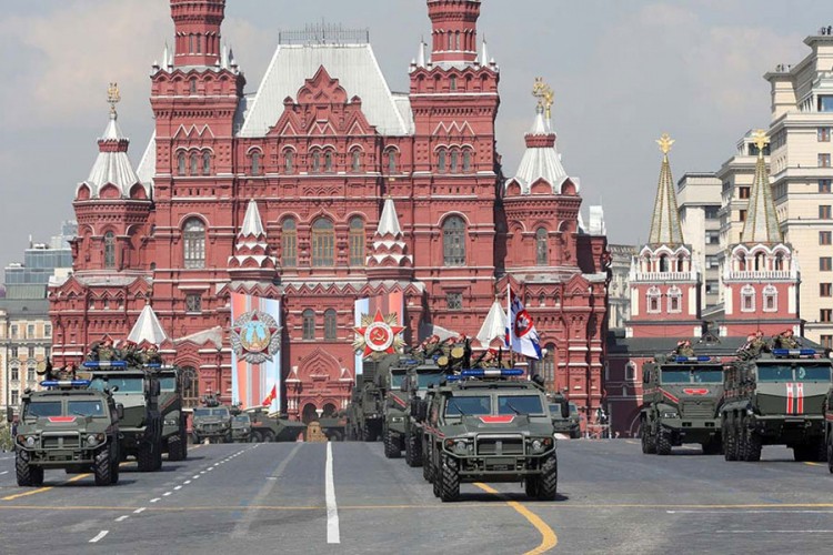 Putin odložio paradu povodom Dana pobjede