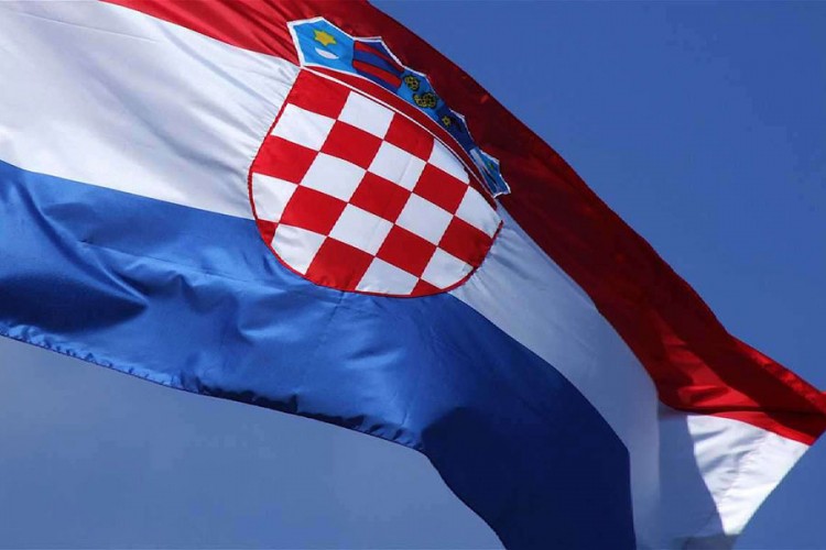 Subotica: Uhapšen jer je istakao zastavu HR i puštao Tompsonove pjesme