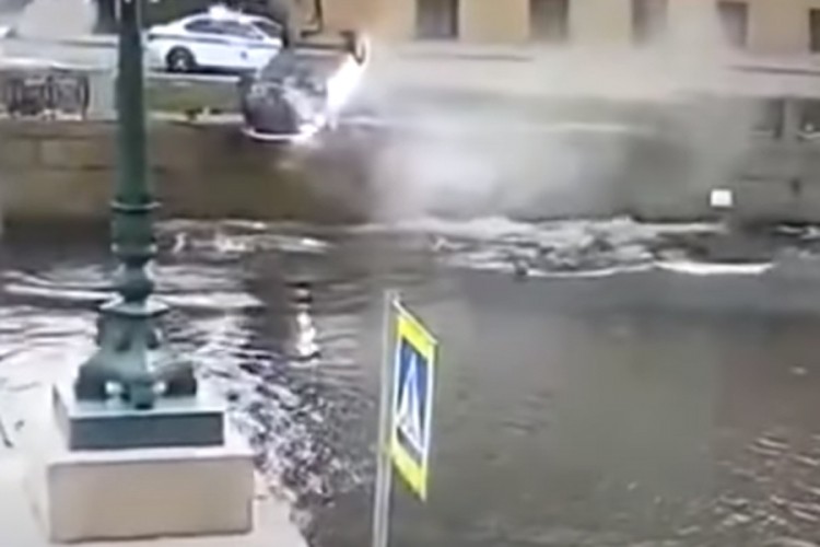 Snimljena luda potjera: Bježao od policije pa umalo završio u rijeci